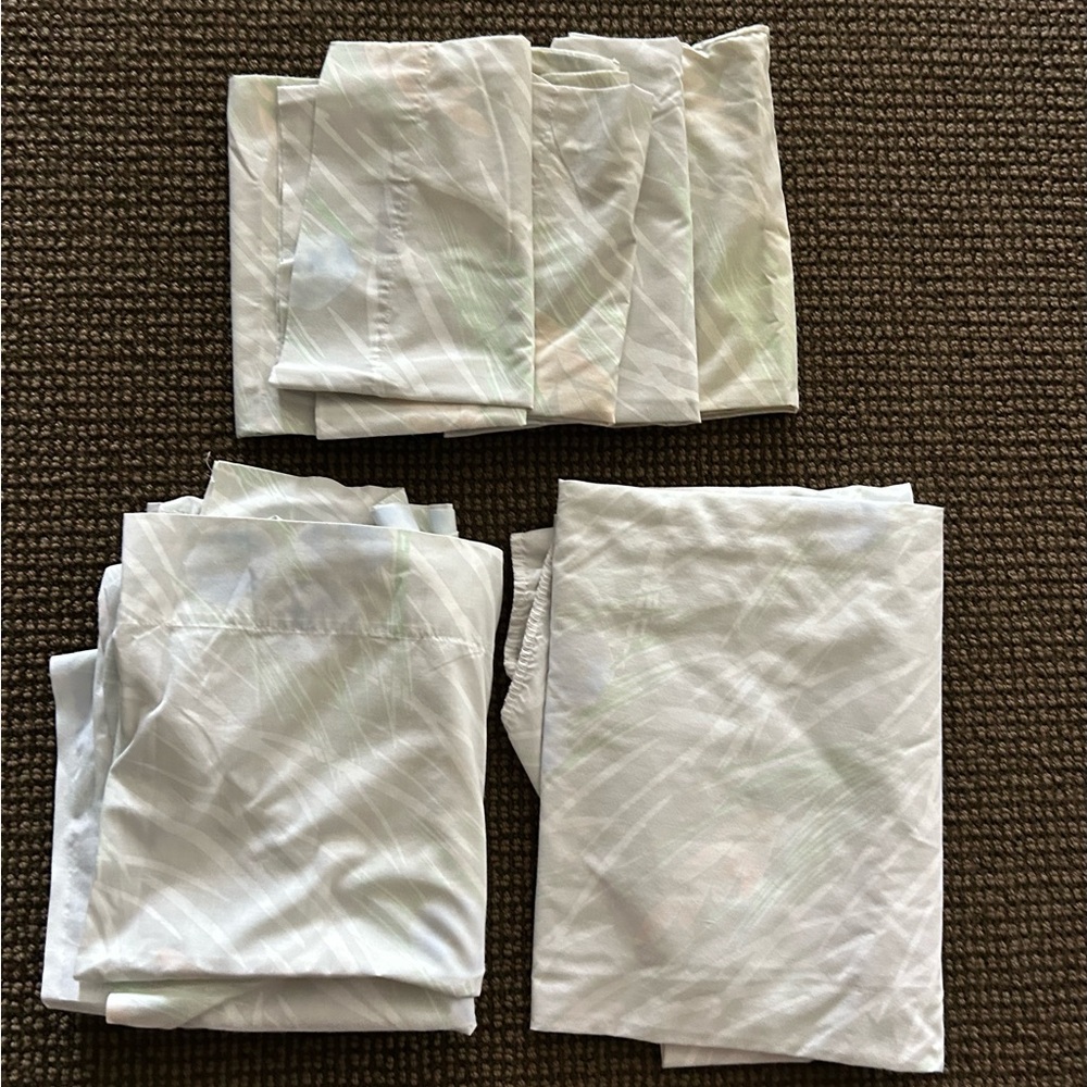 Marimekko by Dan River Vintage Subtle Patterned Sheet Set